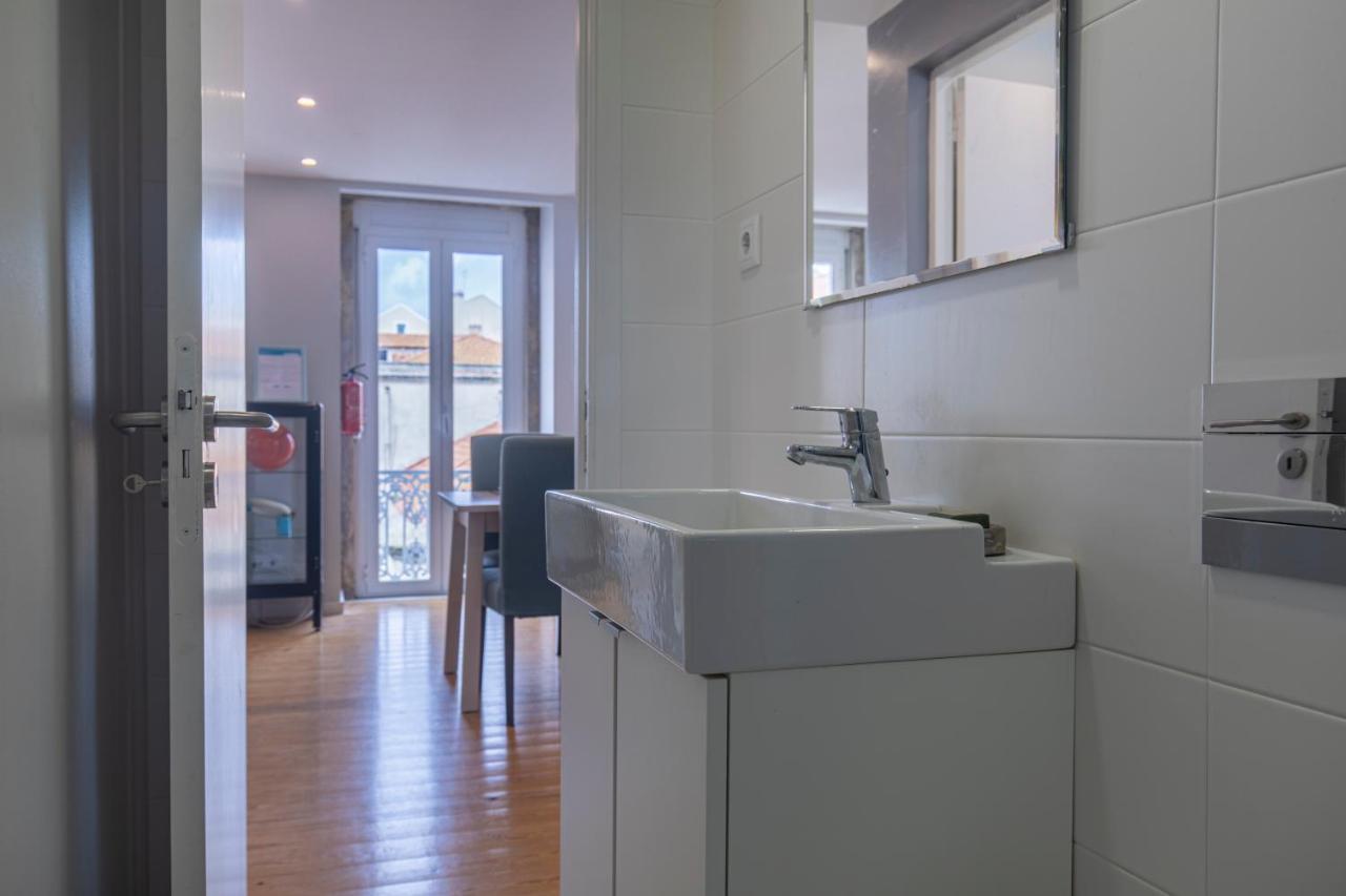 Graceful 2Bdr Duplex Apartment By Lovelystay Lisboa Dış mekan fotoğraf