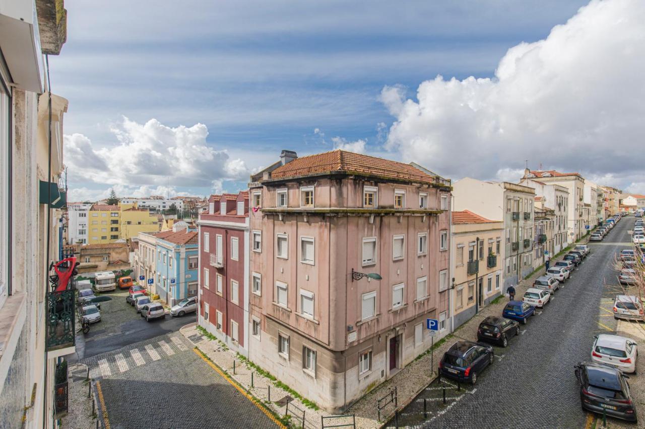 Graceful 2Bdr Duplex Apartment By Lovelystay Lisboa Dış mekan fotoğraf