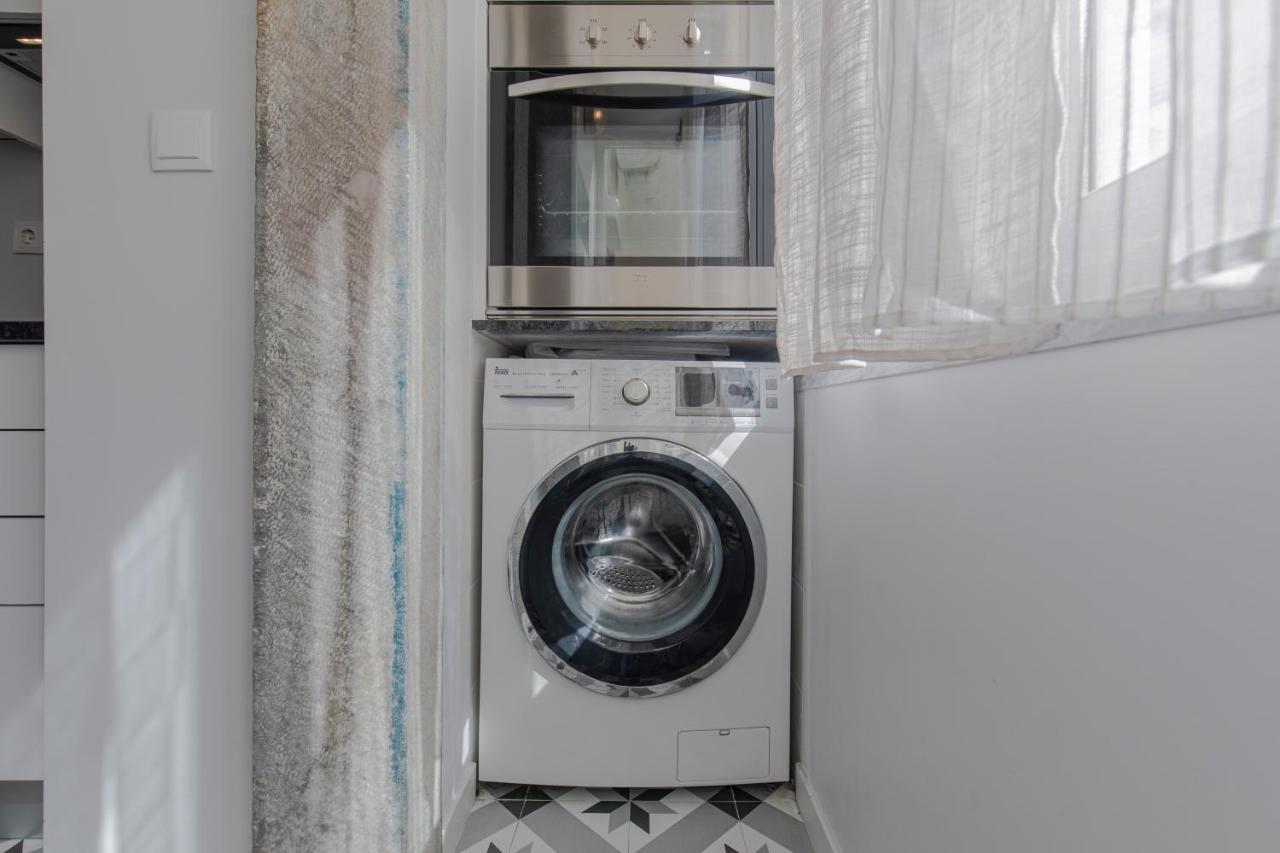 Graceful 2Bdr Duplex Apartment By Lovelystay Lisboa Dış mekan fotoğraf